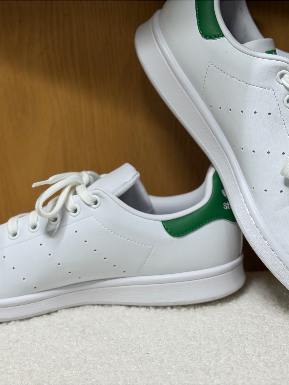 adidas White Sneakers with Green Heel Tab - Stan Smith Style 10 - Picture 6 of 8